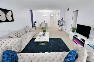 555 NW 4th Ave, Boca Raton, FL 33432 - Photo 1