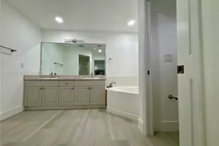 142 SW 34th Pl, Cape Coral, FL 33991 - Photo 9