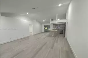 142 SW 34th Pl, Cape Coral, FL 33991 - Photo 7