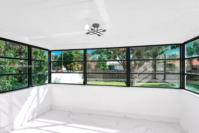 9173 Byron Ave, Surfside, FL 33154 - Photo 7