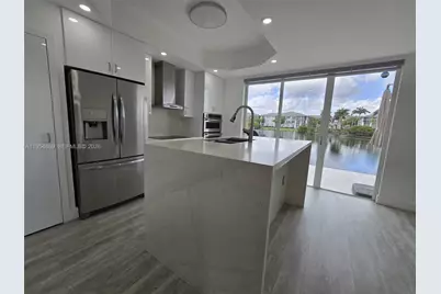 10595 SW 6th St #1103, Pembroke Pines, FL 33025 - Photo 11