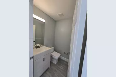 10595 SW 6th St #1103, Pembroke Pines, FL 33025 - Photo 5