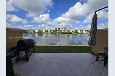 10595 SW 6th St #1103, Pembroke Pines, FL 33025 - Photo 27