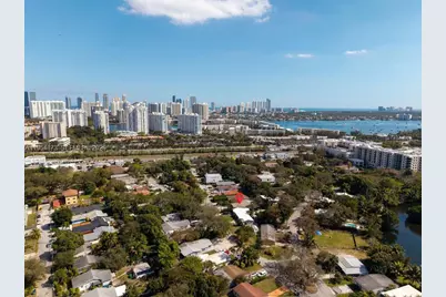 2470-2472 NE 182nd Ter, North Miami Beach, FL 33160 - Photo 9