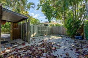 2470-2472 NE 182nd Terrace, North Miami Beach, FL 33160 - Photo 33