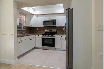 2470-2472 NE 182nd Ter, North Miami Beach, FL 33160 - Photo 7