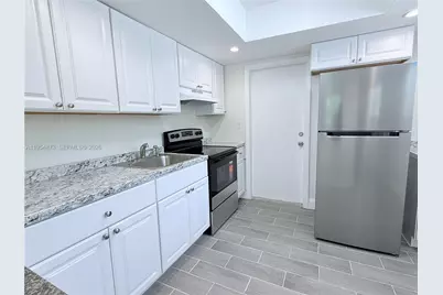 2470-2472 NE 182nd Ter, North Miami Beach, FL 33160 - Photo 11