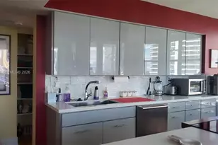 3600 Mystic Pointe Dr, Aventura, FL 33180 - Photo 3