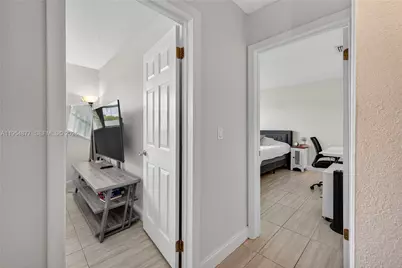2715 NE 49th St #309, Fort Lauderdale, FL 33308 - Photo 11