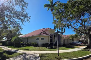 900 Spoonbill Cir, Weston, FL 33326 - Photo 1