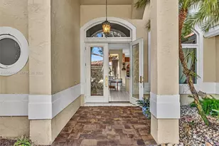 900 Spoonbill Cir, Weston, FL 33326 - Photo 3