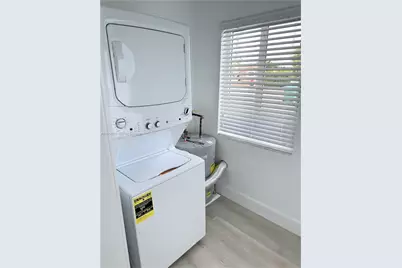 11230 SW 5th St #1, Sweetwater, FL 33174 - Photo 17