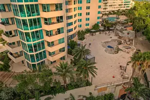 300 South Pointe Dr, Miami Beach, FL 33139 - Photo 33