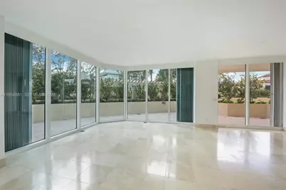 300 S Pointe Dr #303, Miami Beach, FL 33139 - Photo 23