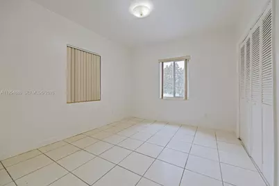 3050 NW 2nd St, Miami, FL 33125 - Photo 9