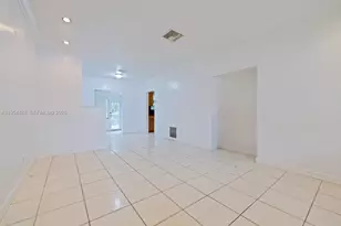 3050 NW 2nd St, Miami, FL 33125 - Photo 3