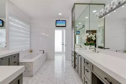 10521 SW 123rd St, Miami, FL 33176 - Photo 17