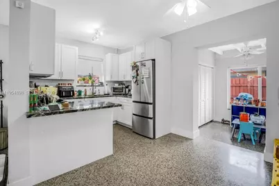 9435-9437 SW 39th St, Miami, FL 33165 - Photo 11