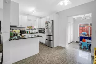 9435 SW 39th St, Miami, FL 33165 - Photo 11