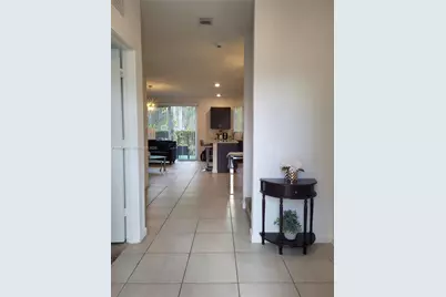 1015 SE 24th Ter #1015, Homestead, FL 33035 - Photo 3