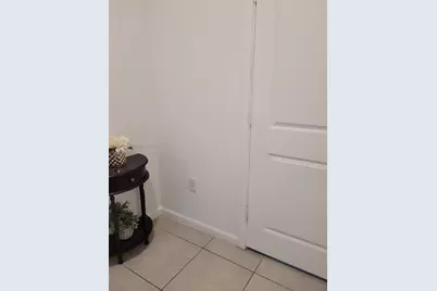 1015 SE 24th Ter #1015, Homestead, FL 33035 - Photo 7