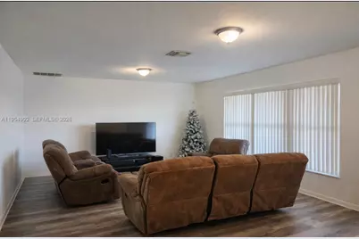 506 Corinne Dr, Lehigh Acres, FL 33936 - Photo 5