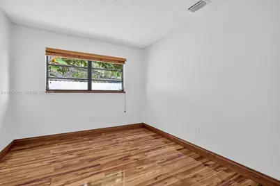 1632 SW 19th Ter, Miami, FL 33145 - Photo 17