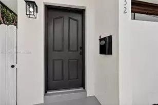 1632 SW 19th Ter, Miami, FL 33145 - Photo 31