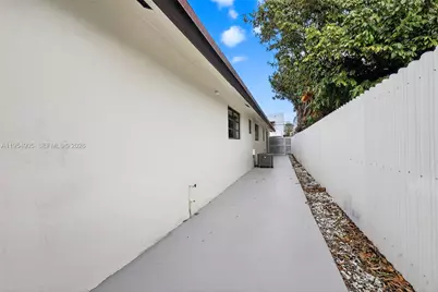 1632 SW 19th Ter, Miami, FL 33145 - Photo 29