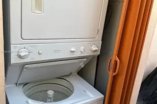 1610 N Hayes Str, Hollywood, FL 33020 - Photo 15