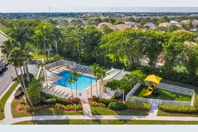 318 NW 153rd Ave, Pembroke Pines, FL 33028 - Photo 27