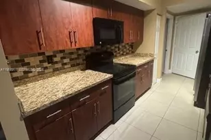 101 SW 117th Ave, Pembroke Pines, FL 33025 - Photo 1