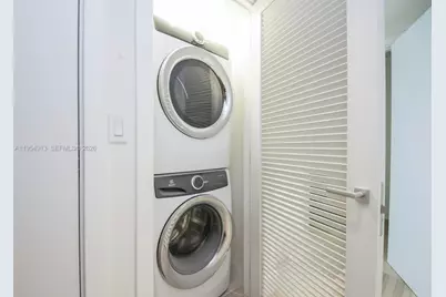 1451 Brickell Ave #1606, Miami, FL 33131 - Photo 7