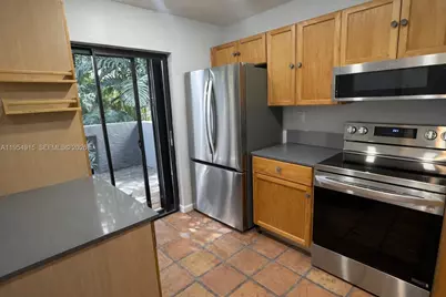 980 NW N River Dr #39, Miami, FL 33136 - Photo 3