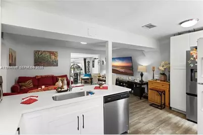 2407 Dewey St, Hollywood, FL 33020 - Photo 15