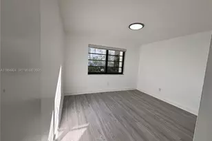 9301 SW 92nd Ave, Miami, FL 33176 - Photo 9