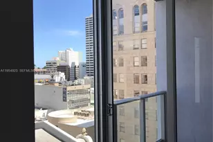 151 SE 1st St, Miami, FL 33131 - Photo 13