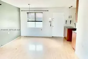 1631 NE 114th St, Miami, FL 33181 - Photo 11