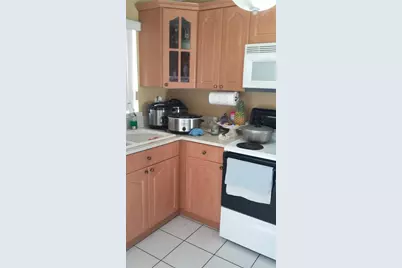 3021 W 76 St #C212, Hialeah Gardens, FL 33018 - Photo 9