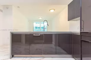 1080 Brickell Ave, Miami, FL 33131 - Photo 21