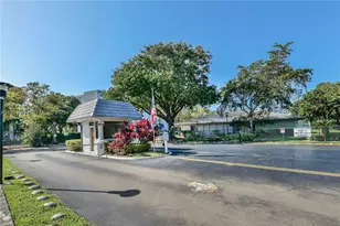 5860 NW 44th St, Lauderhill, FL 33319 - Photo 51