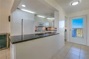 5860 NW 44th St, Lauderhill, FL 33319 - Photo 9