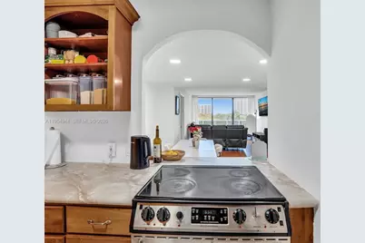 3675 N Country Club Dr #410, Aventura, FL 33180 - Photo 3