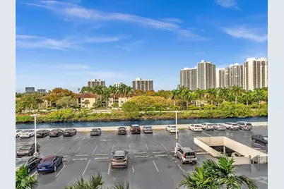 3675 N Country Club Dr #410, Aventura, FL 33180 - Photo 27