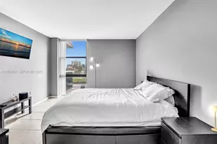 3675 N Country Club Dr, Aventura, FL 33180 - Photo 39