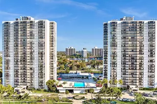 3675 N Country Club Dr, Aventura, FL 33180 - Photo 41