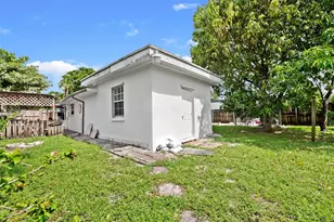 2661 SW 12th Terrace, Fort Lauderdale, FL 33315 - Photo 13