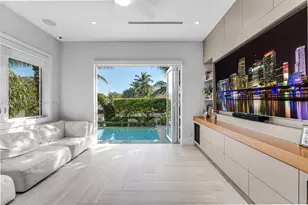 4819 University Dr, Coral Gables, FL 33146 - Photo 17