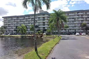 250 Jacaranda Dr, Plantation, FL 33324 - Photo 1