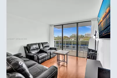 3675 N Country Club Dr #410, Aventura, FL 33180 - Photo 15